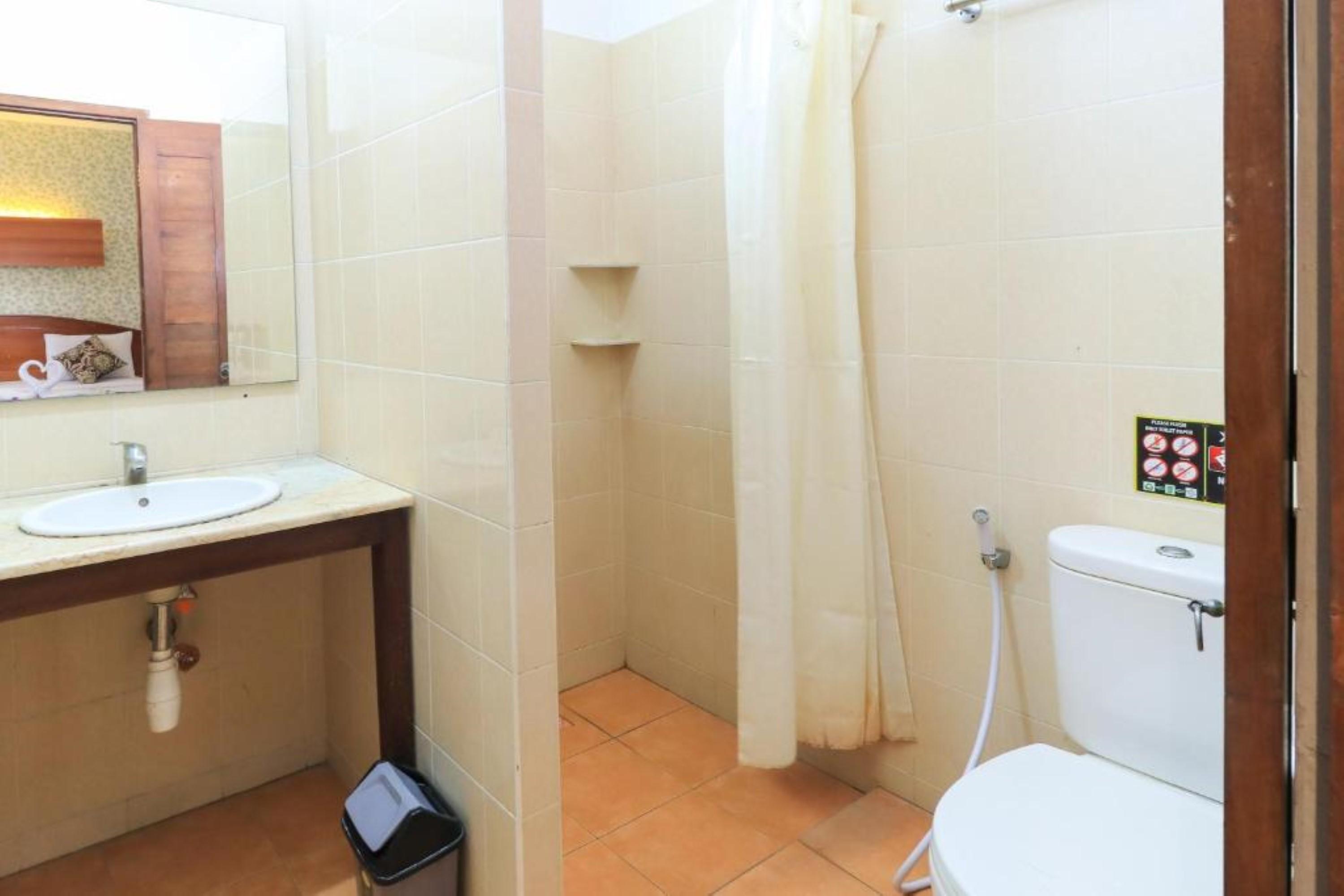 Ayu Lili Garden Hotel Kuta Кута Экстерьер фото
