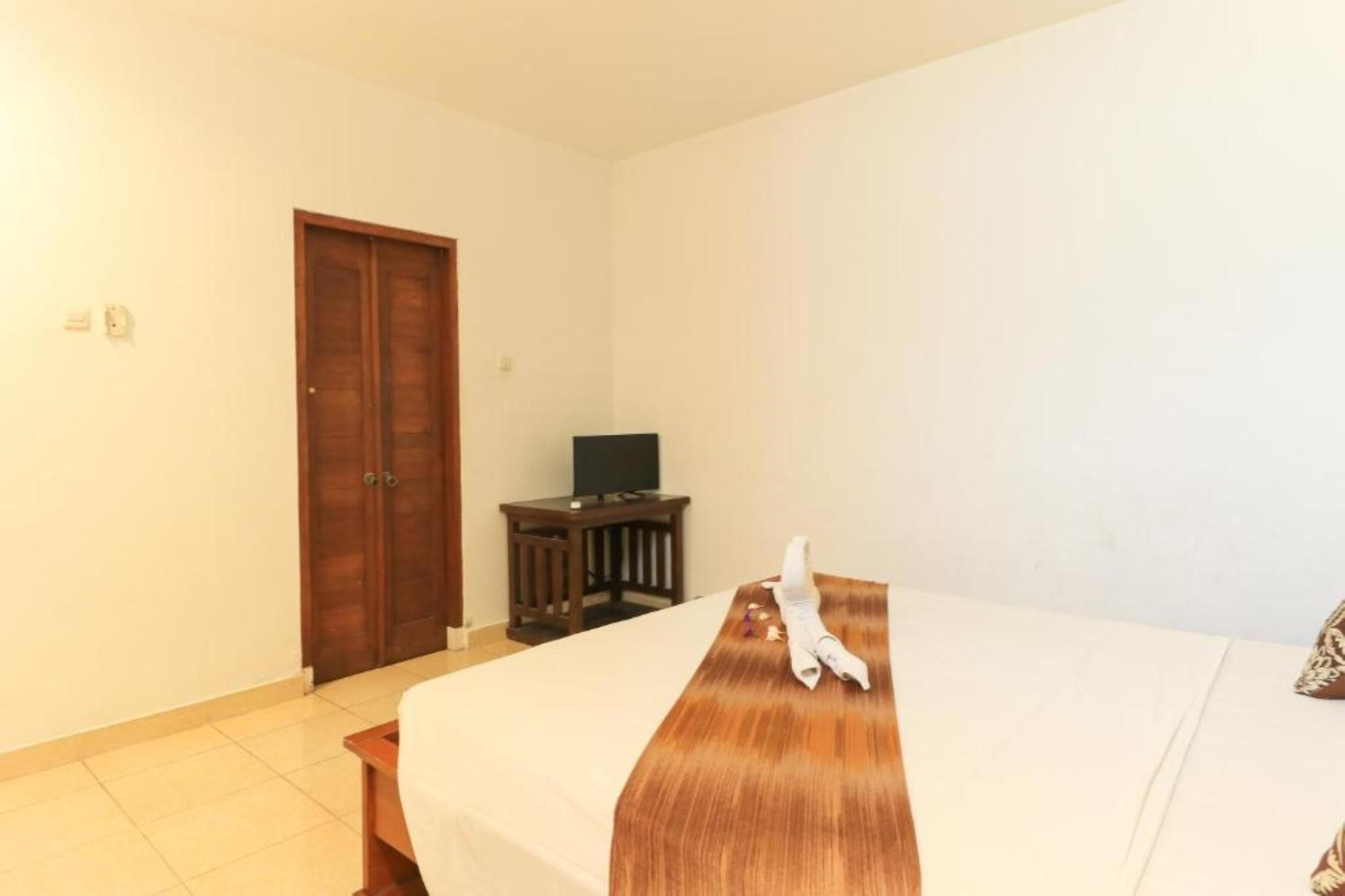 Ayu Lili Garden Hotel Kuta Кута Экстерьер фото