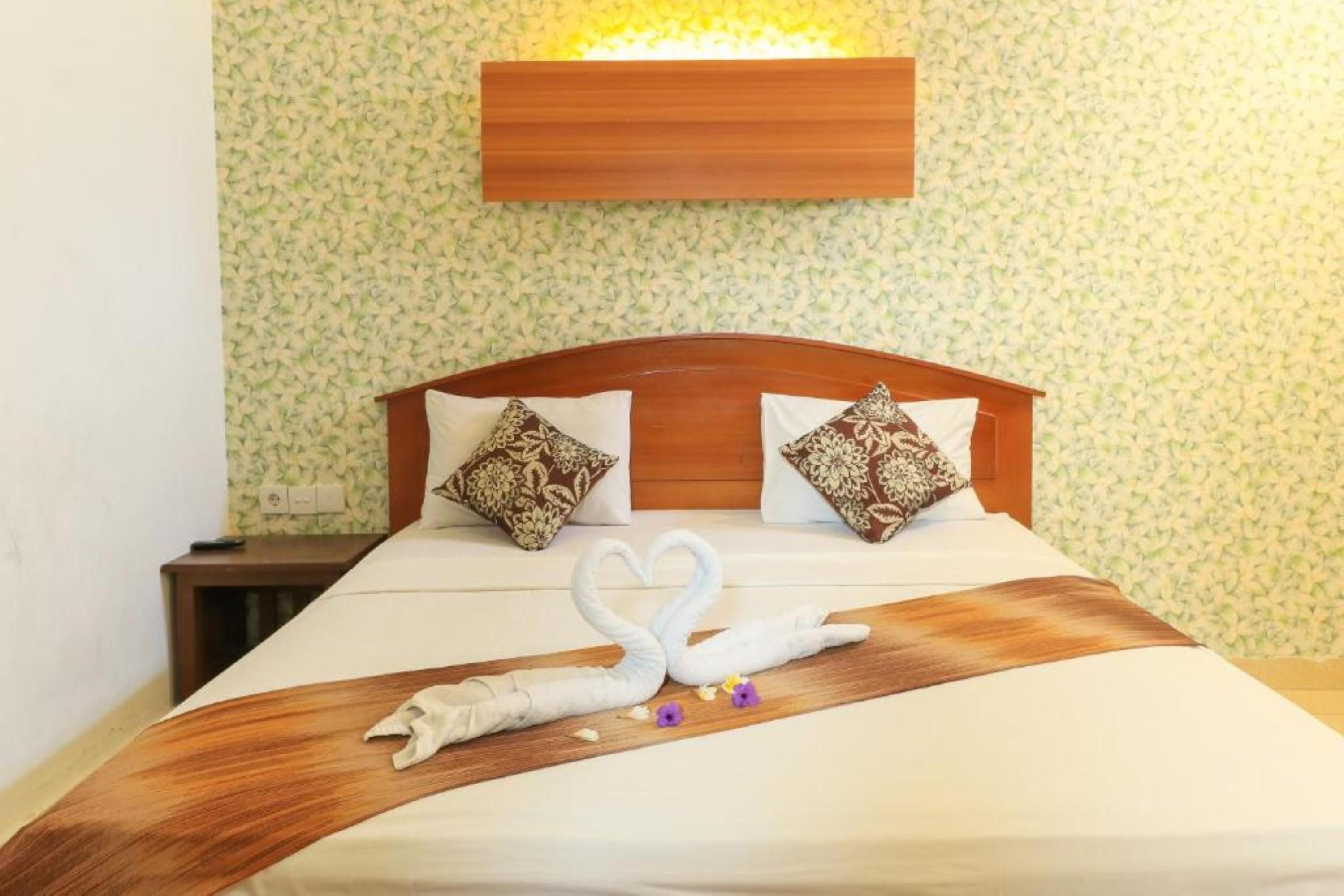 Ayu Lili Garden Hotel Kuta Кута Экстерьер фото