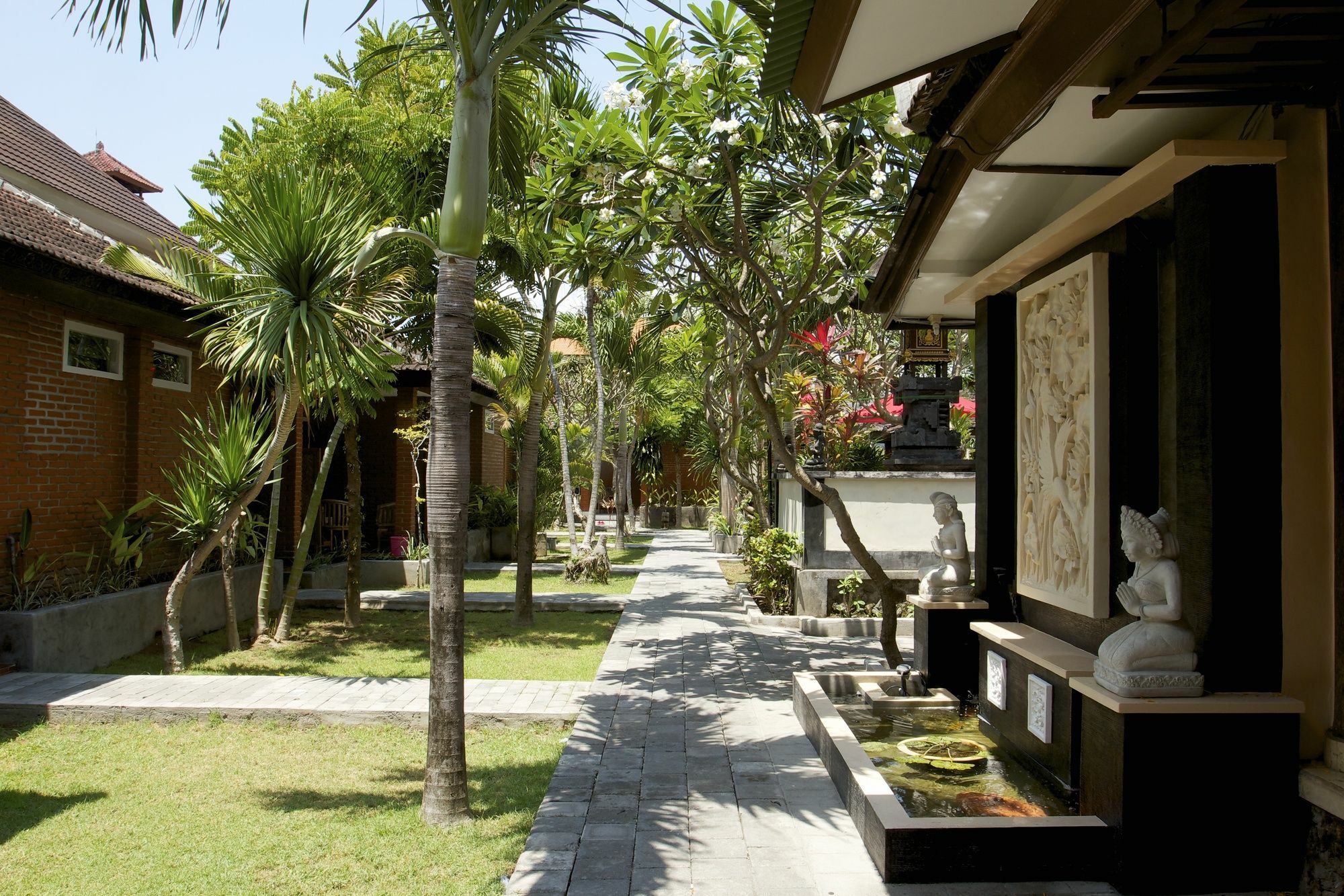 Ayu Lili Garden Hotel Kuta Кута Экстерьер фото