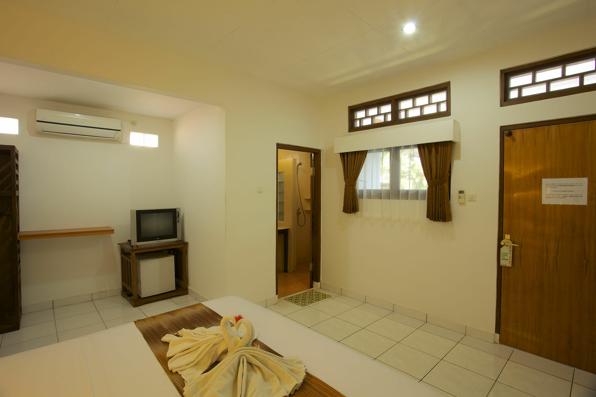 Ayu Lili Garden Hotel Kuta Кута Экстерьер фото