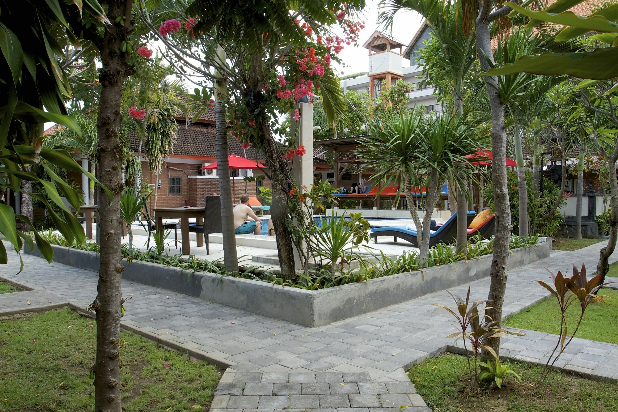 Ayu Lili Garden Hotel Kuta Кута Экстерьер фото